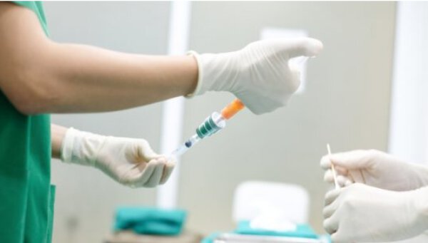 Sydney plastic surgeon preparing for fat transfer surgery